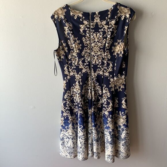 DBβEstablishedΒ 1962 Navy Blue, White & Gold Dress a size 10 - Picture 5 of 7